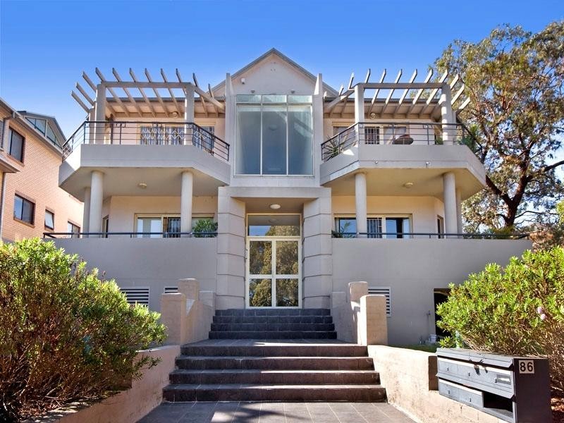 2/86 Linden Street, Sutherland NSW 2232