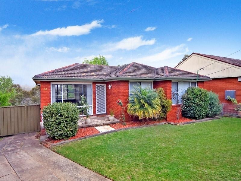 66 Spur Crescent, Loftus NSW 2232