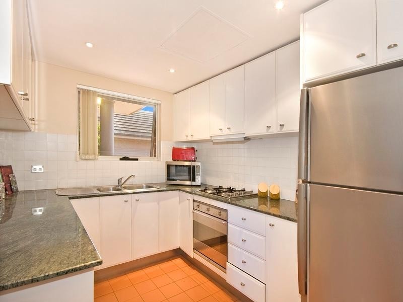 2/237 The Boulevarde, Miranda NSW 2228
