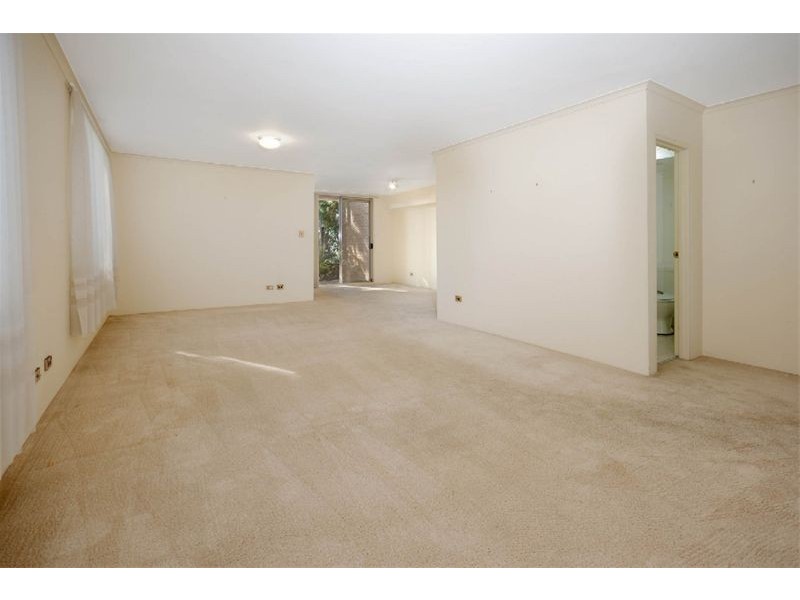 35  Mokera Avenue, Kirrawee NSW 2232