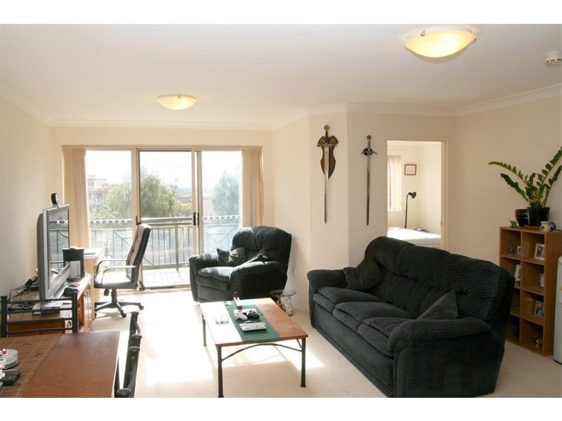 Level 4 70/61-65  Glencoe Street, Sutherland NSW 2232