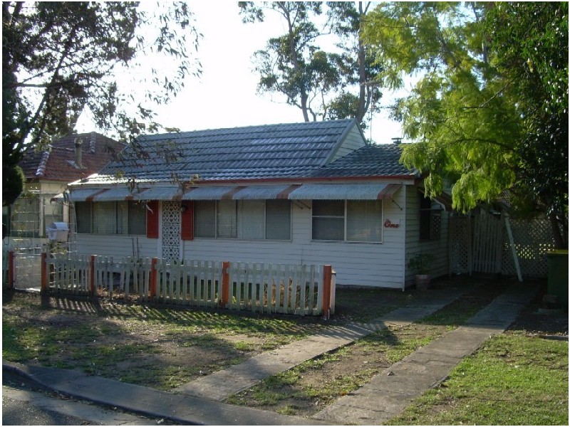 1  Clio Street, Sutherland NSW 2232