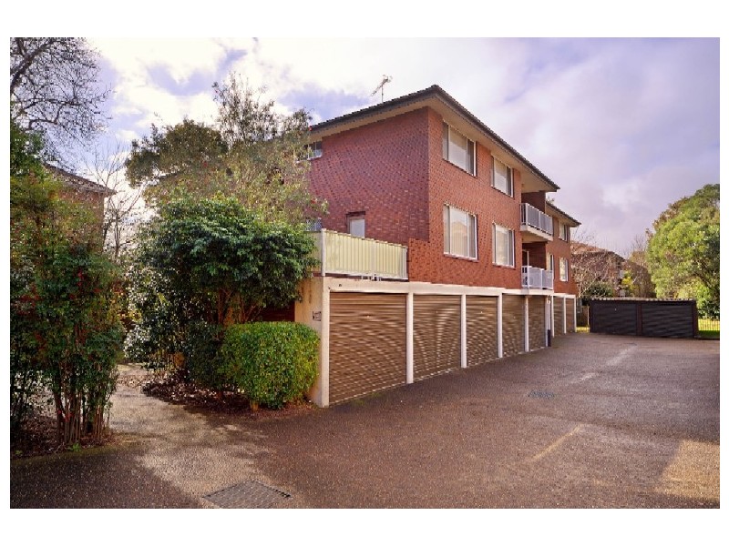 54 Glencoe Street, Sutherland NSW 2232