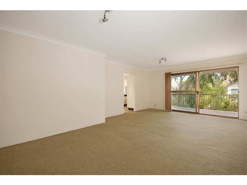 Level 2 35/87-89  Flora Street, Sutherland NSW 2232