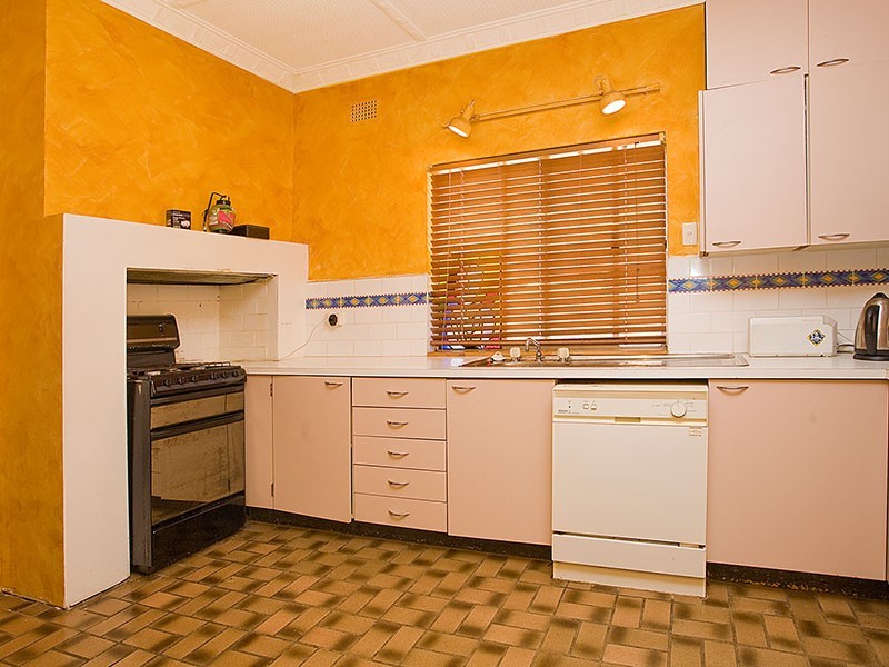 46 Glencoe Street, Sutherland NSW 2232