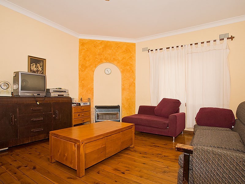 46 Glencoe Street, Sutherland NSW 2232