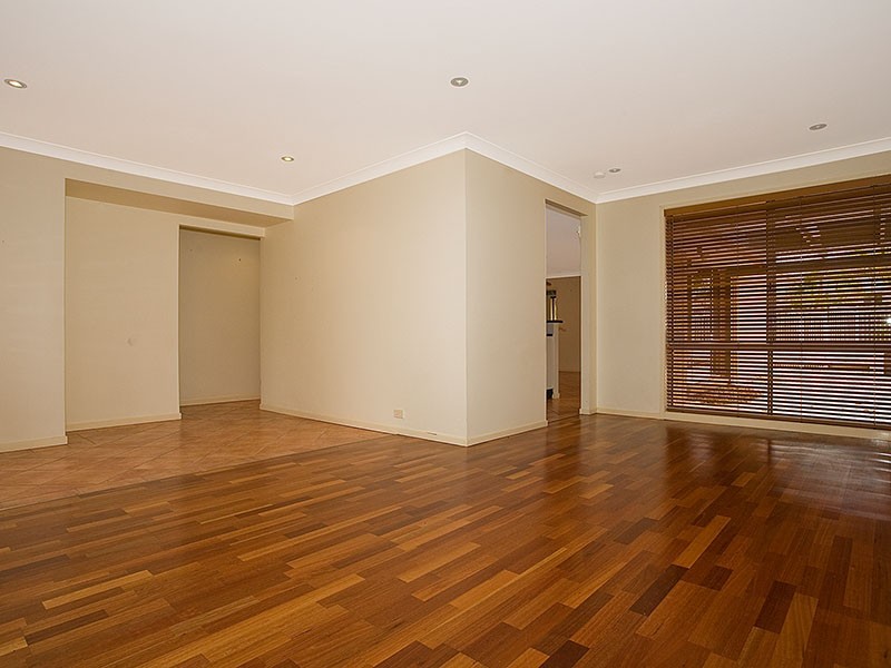 4  Allison Crescent, Menai NSW 2234