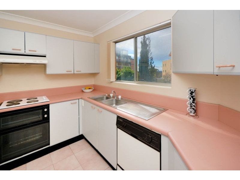 55  Glencoe Street, Sutherland NSW 2232