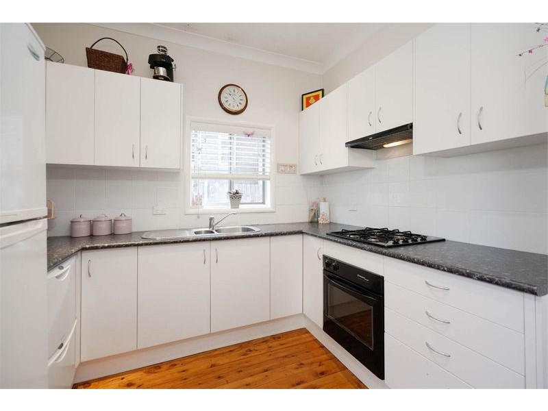 432   President Avenue, Kirrawee NSW 2232