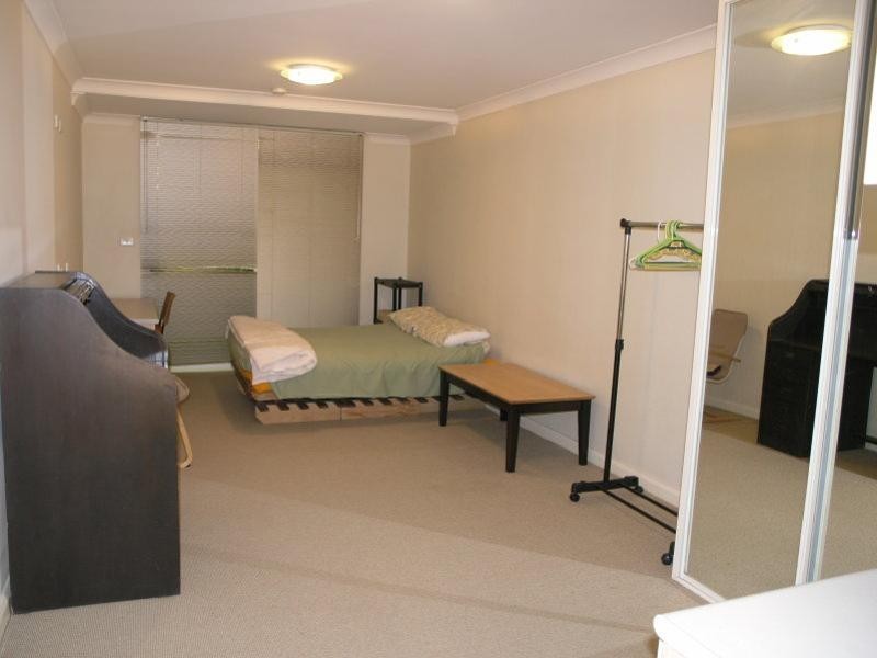 1/2 B Ben Eden Street, Bondi Junction NSW 2022