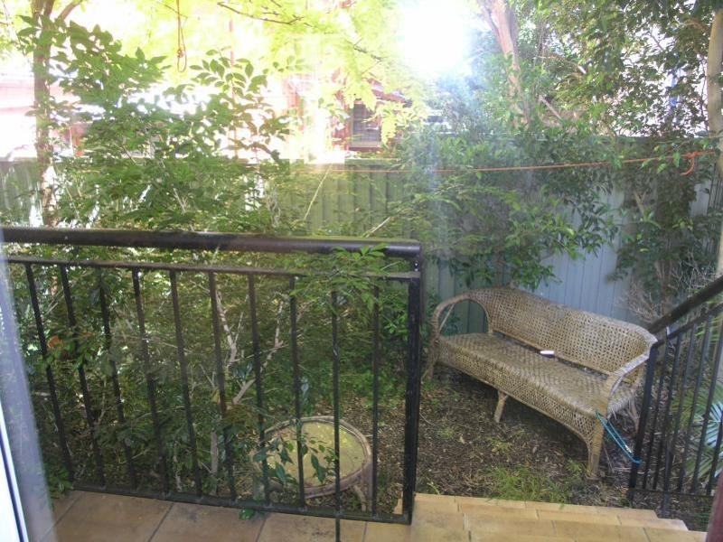 1/2 B Ben Eden Street, Bondi Junction NSW 2022