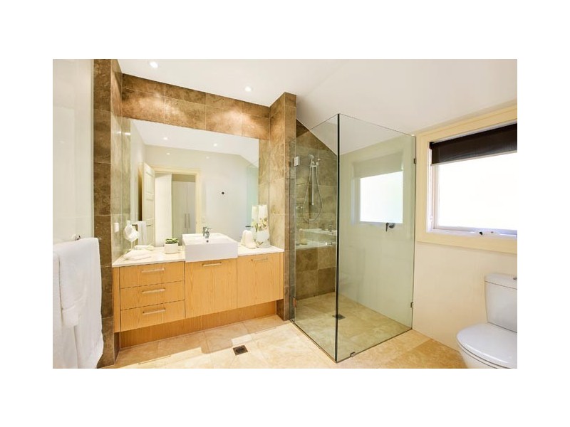 42 Peronne Avenue, Clontarf NSW 2093