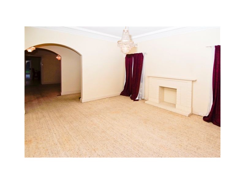 19  Allawah Avenue, Carss Park NSW 2221