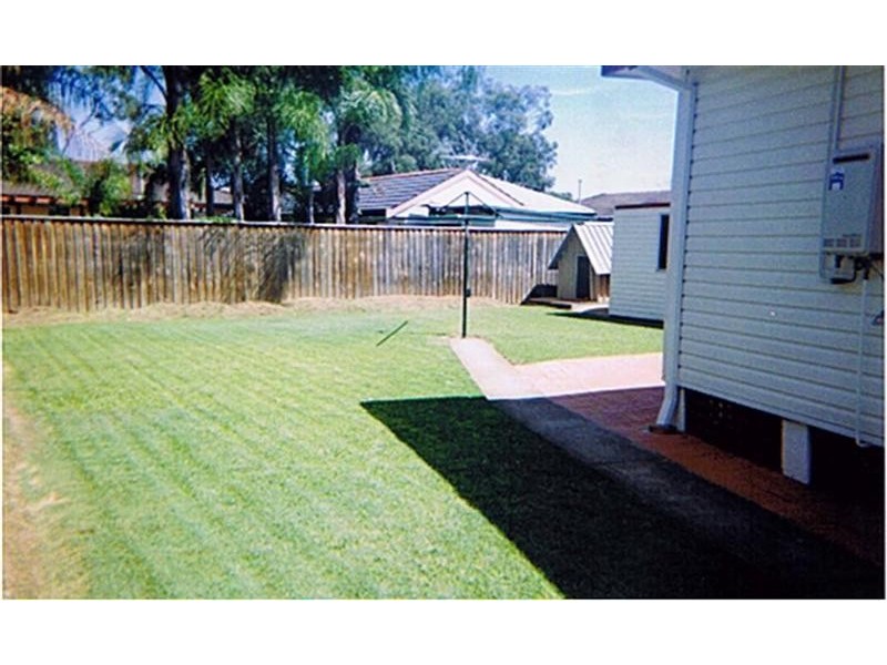 42 Brallos Ave, Holsworthy NSW 2173