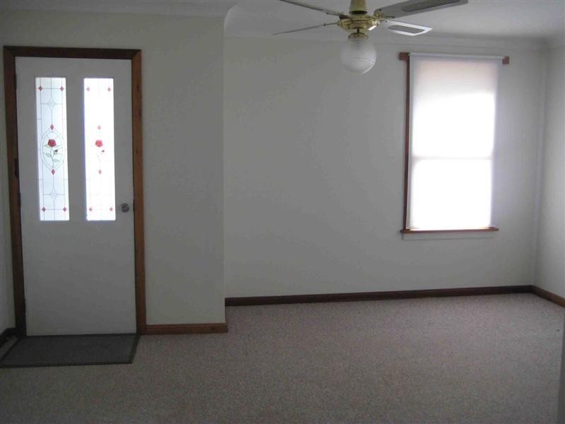 42 Brallos Ave, Holsworthy NSW 2173