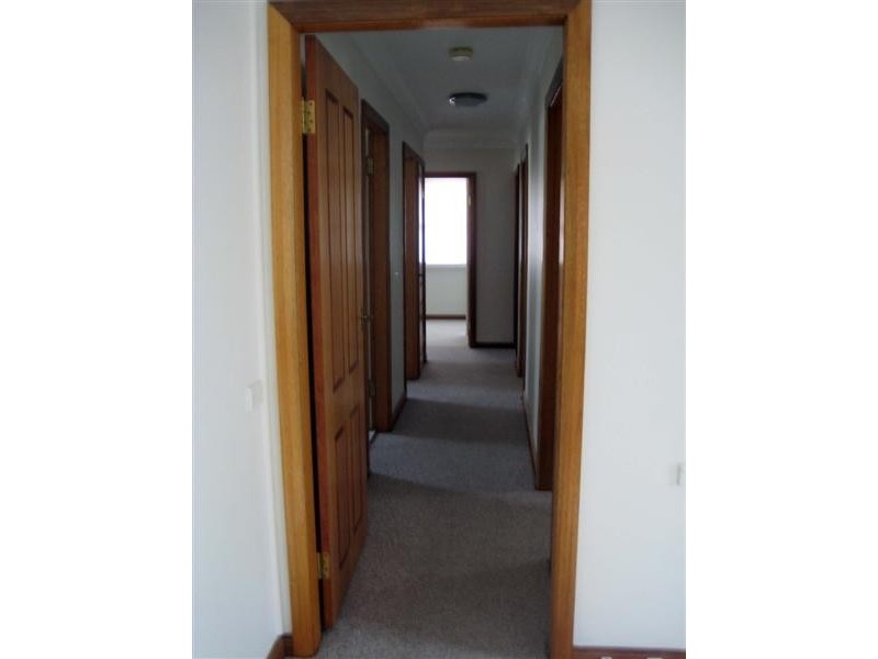 42 Brallos Ave, Holsworthy NSW 2173