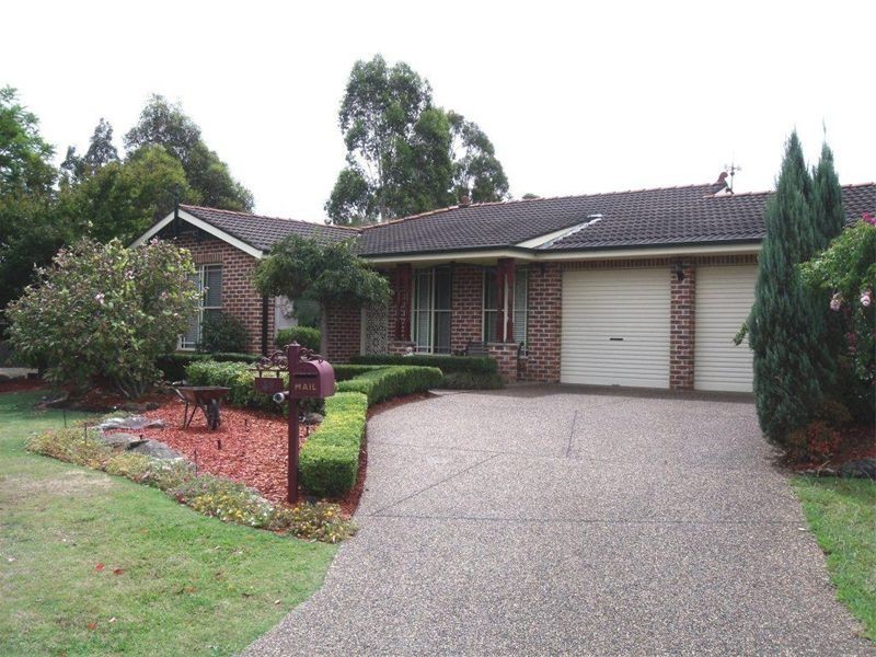 19  Cassinia Court, Wattle Grove NSW 2173