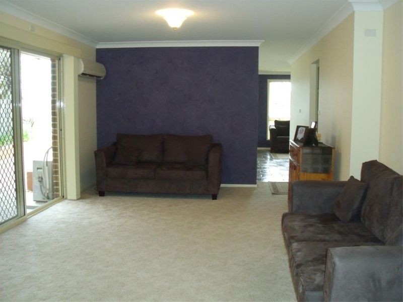 34  Springfield Crt, Wattle Grove NSW 2173