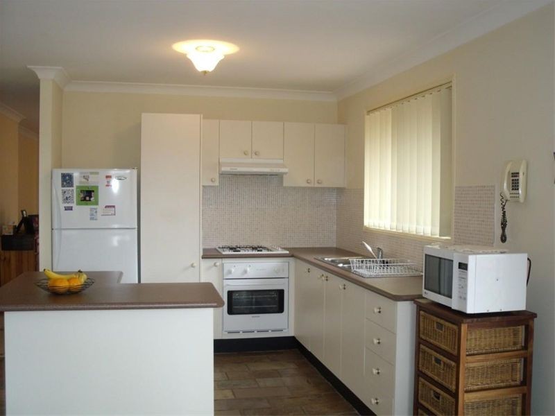 34  Springfield Crt, Wattle Grove NSW 2173