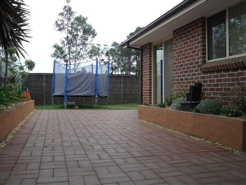 34  Springfield Crt, Wattle Grove NSW 2173