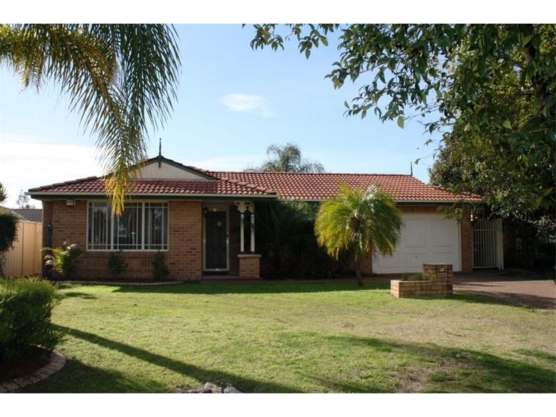 34  Birdwood Ave, Wattle Grove NSW 2173