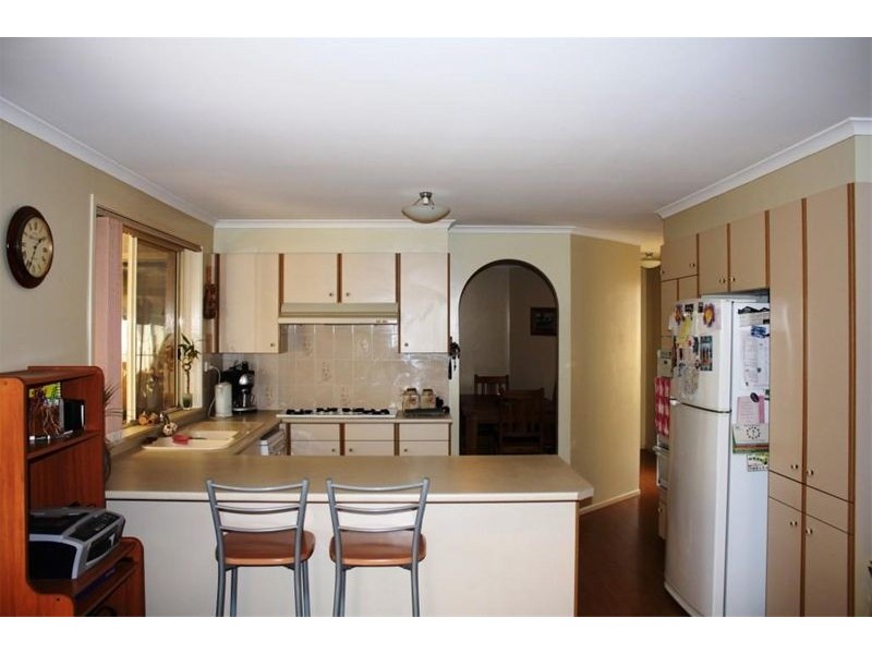 34  Birdwood Ave, Wattle Grove NSW 2173
