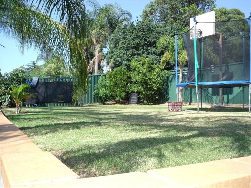 26 Malinya Cres, Moorebank NSW 2170