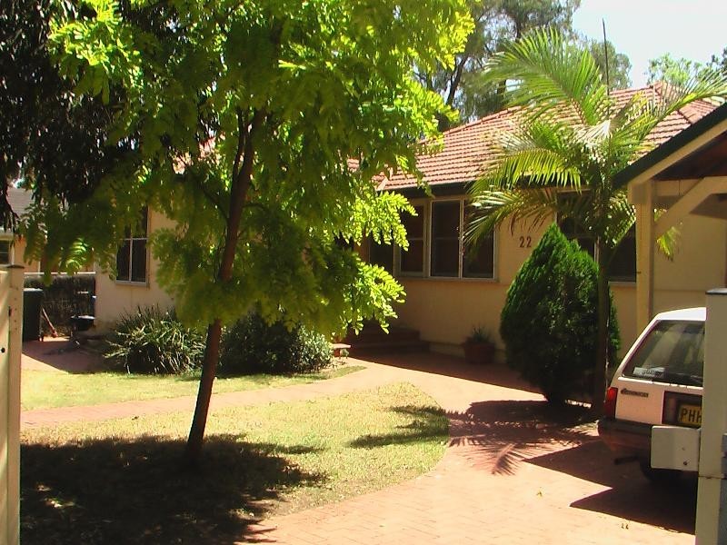 22 Salamaua Crescent, Holsworthy NSW 2173
