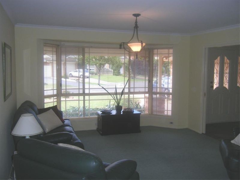 Wattle Grove NSW 2173