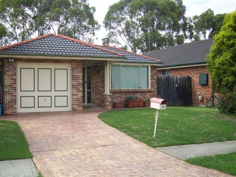 15 Corryton Court, Wattle Grove NSW 2173