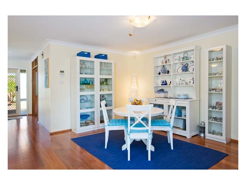 16  Oatlands Court, Wattle Grove NSW 2173