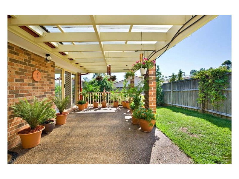 16  Oatlands Court, Wattle Grove NSW 2173