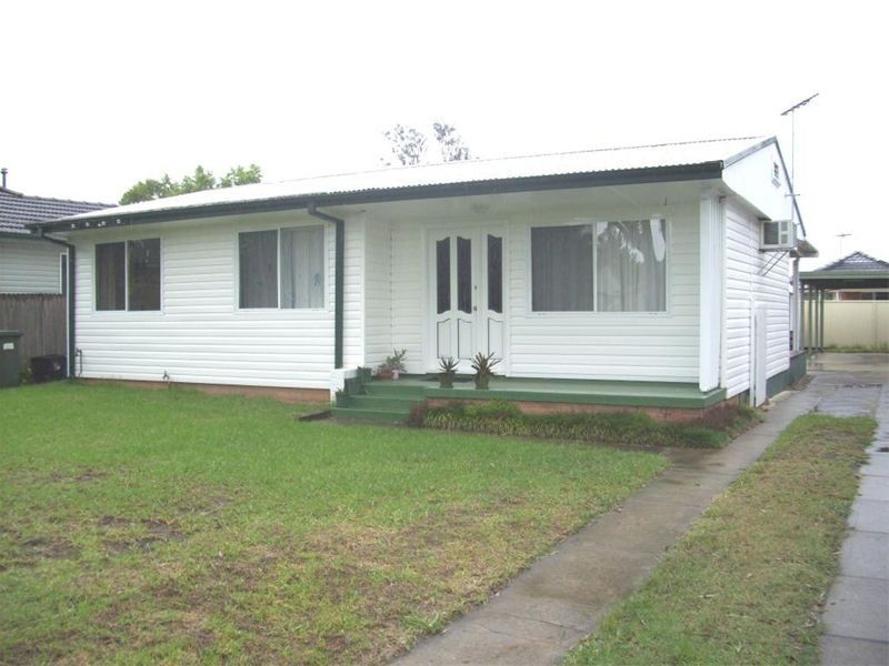 65 Derna Road, Holsworthy NSW 2173