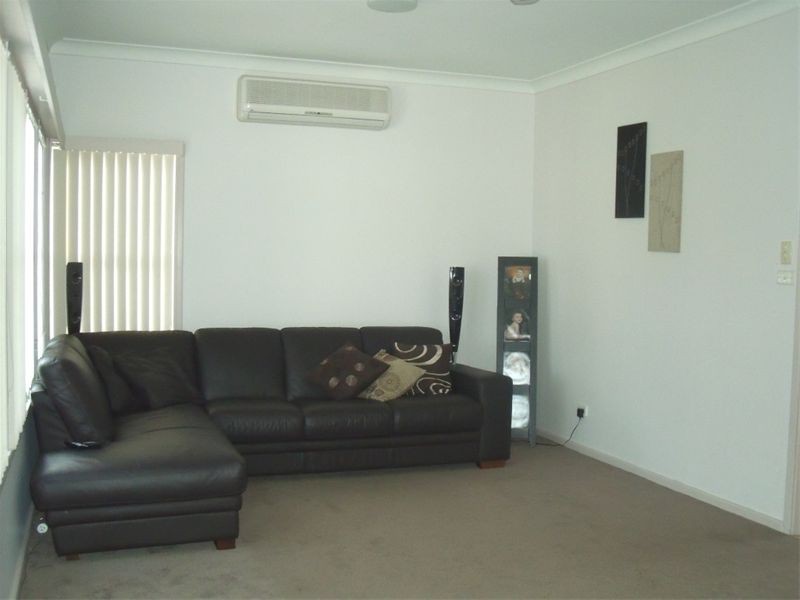 30 Bridges Avenue, Wattle Grove NSW 2173