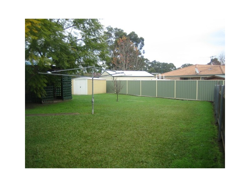 11 Salamaua Cres, Holsworthy NSW 2173