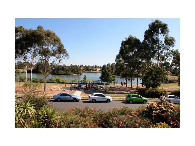 1 Eildon Court, Wattle Grove NSW 2173