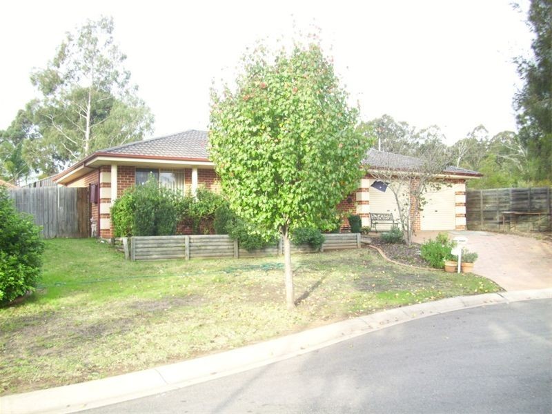 28  Tusculum Court, Wattle Grove NSW 2173