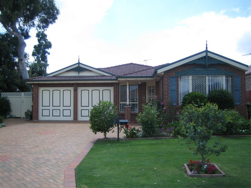 2 Kaputar Court, Wattle Grove NSW 2173