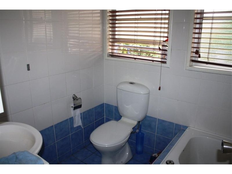 6 Birdwood Avenue, Wattle Grove NSW 2173