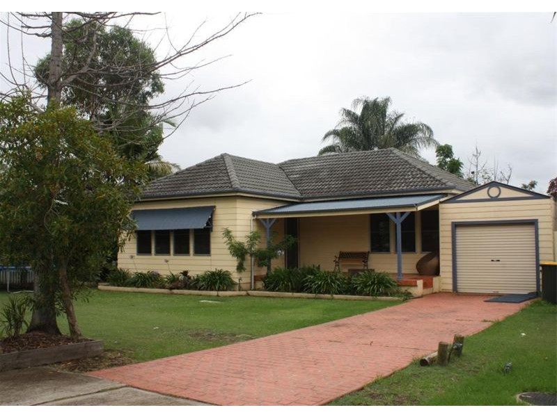 6 Birdwood Avenue, Wattle Grove NSW 2173