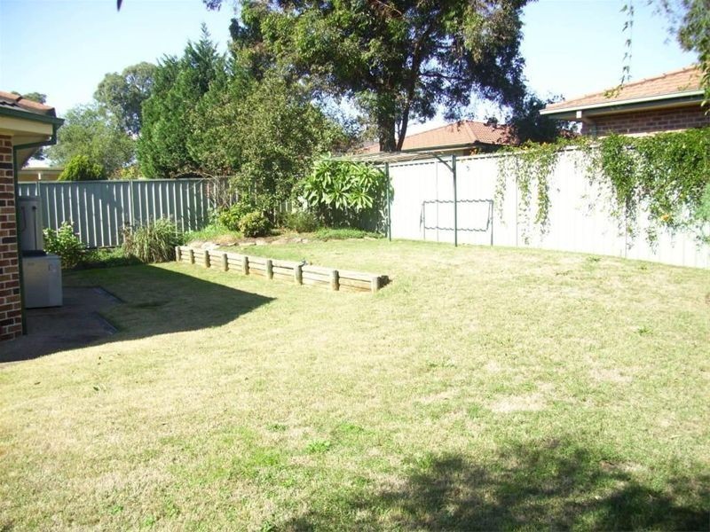 154 Australis Avenue, Wattle Grove NSW 2173