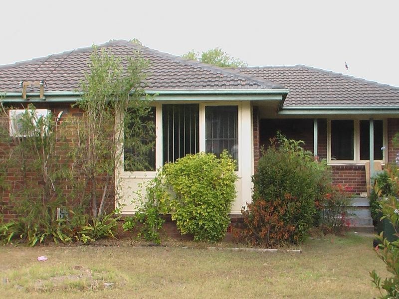 37 Mubo Cres, Holsworthy NSW 2173