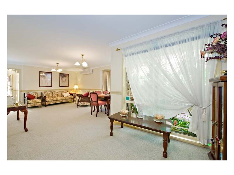 5 Cliveden Court, Wattle Grove NSW 2173