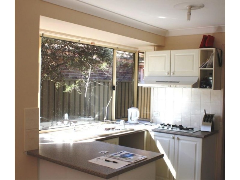 12 Armata Crt, Wattle Grove NSW 2173