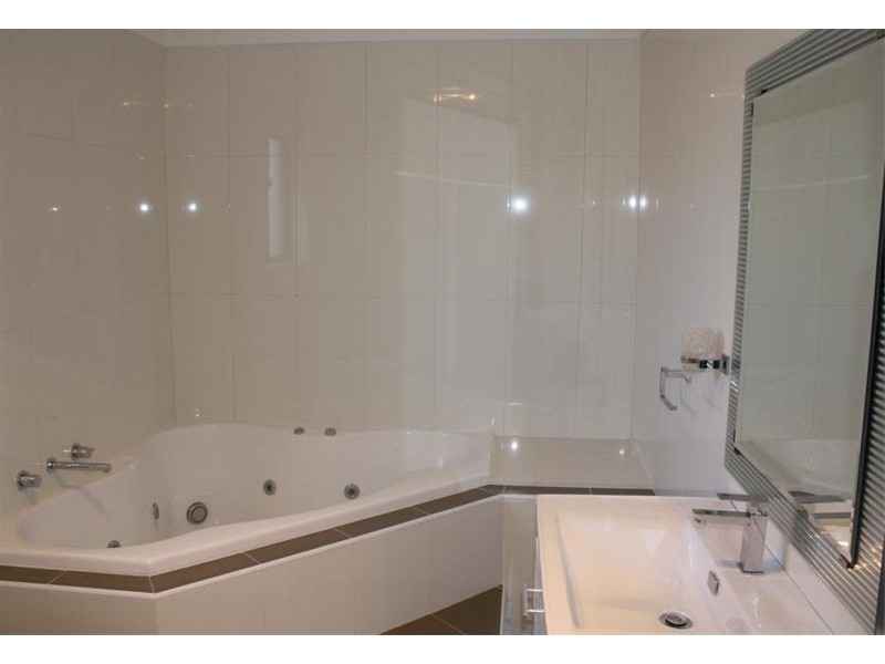 8A Gunners Mews, Holsworthy NSW 2173