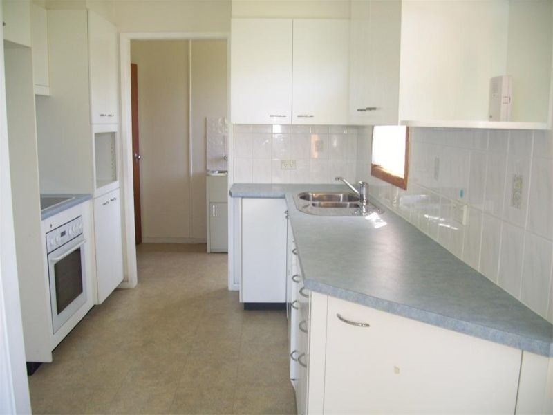 4 Greta Place, Cartwright NSW 2168