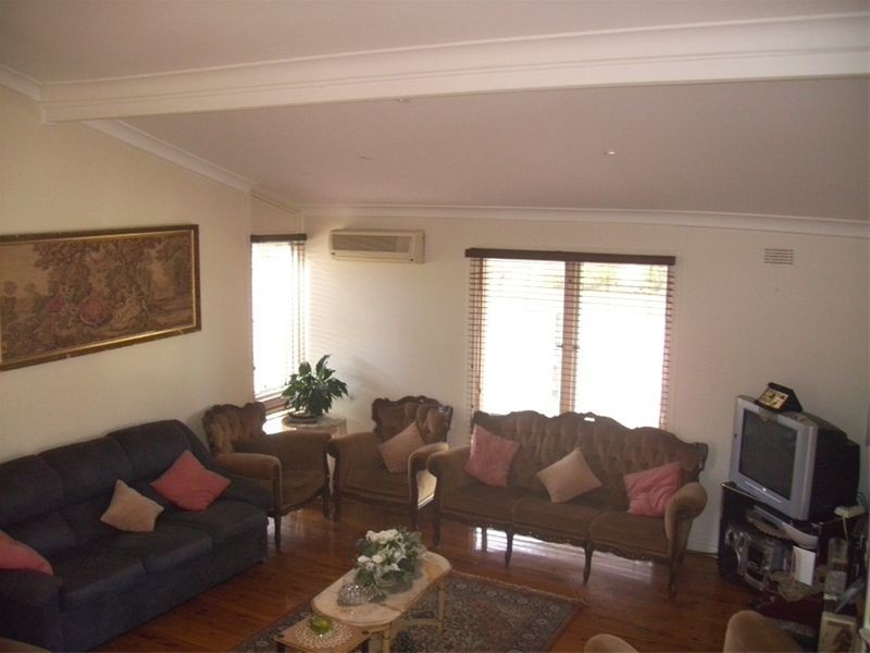 17  Rix Ave, Hammondville NSW 2170