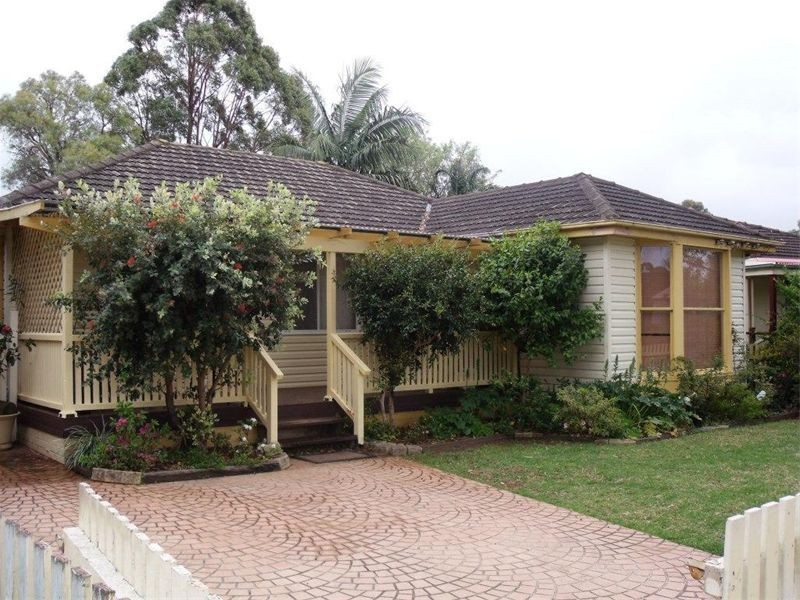 23 Derna rd, Holsworthy NSW 2173