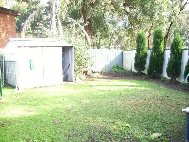 8  Swindon Place, Chipping Norton NSW 2170