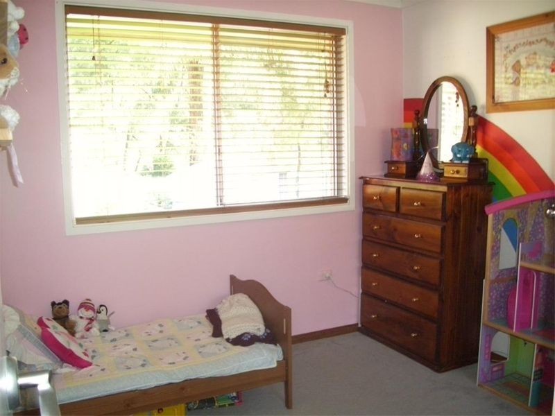 8  Swindon Place, Chipping Norton NSW 2170